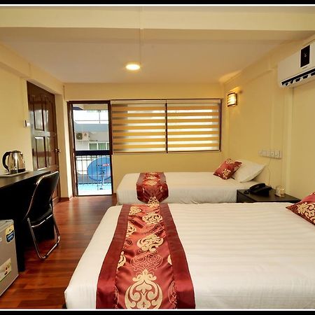 York Residence Rangoon Kamer foto
