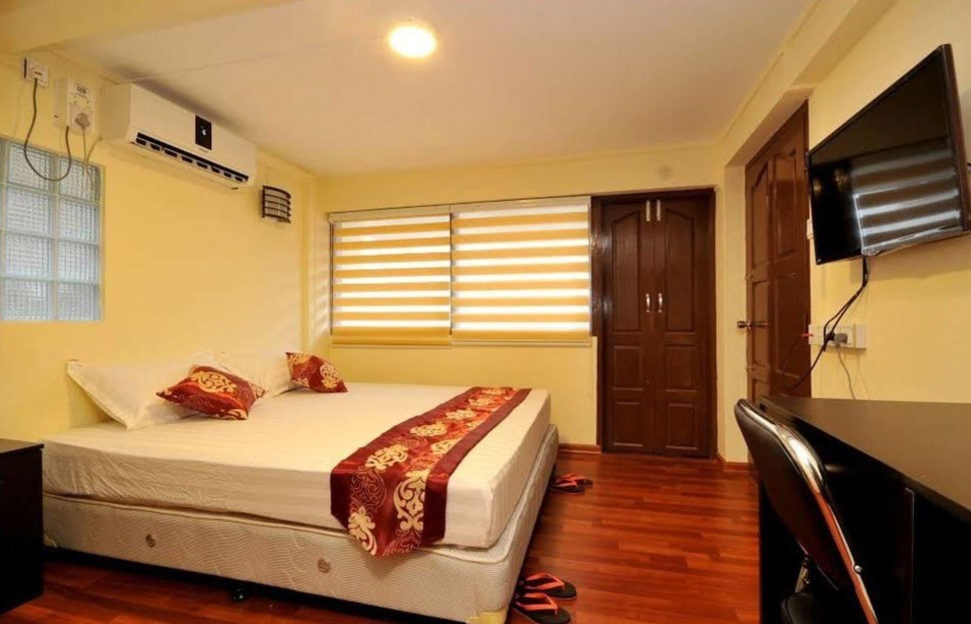 York Residence Rangoon Buitenkant foto