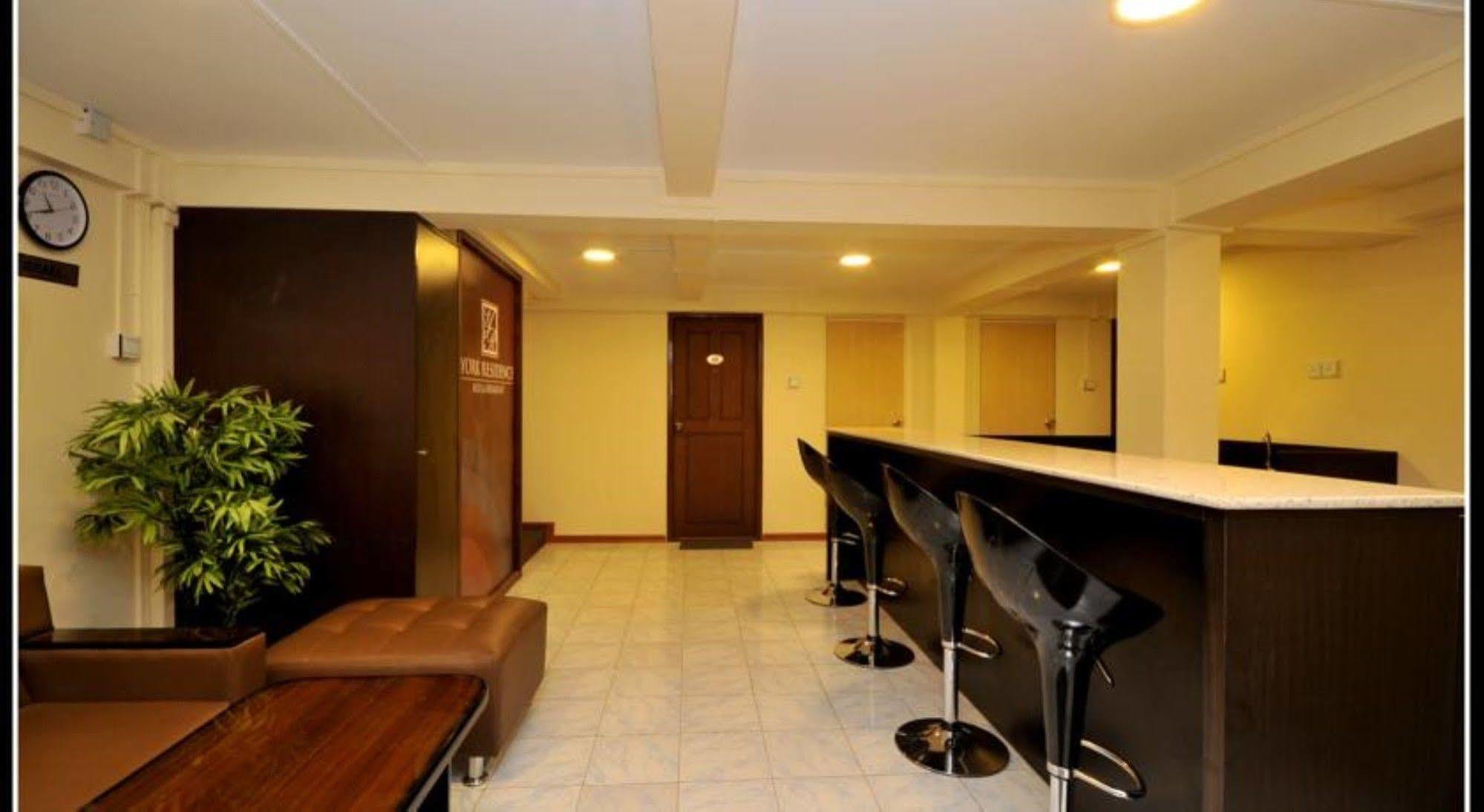 York Residence Rangoon Buitenkant foto
